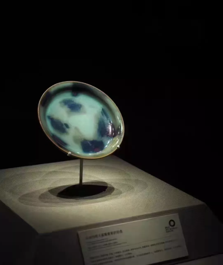 50件汝窯、官窯、哥窯、定窯、鈞窯及張公巷窯的珍品瓷器