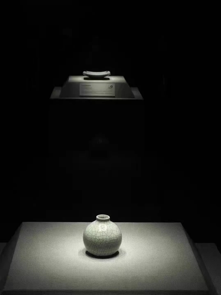 50件汝窯、官窯、哥窯、定窯、鈞窯及張公巷窯的珍品瓷器